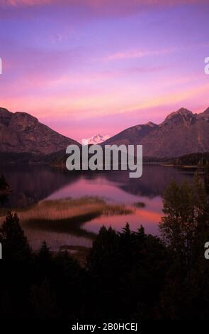 ARGENTINA, NEAR BARILOCHE, LAKE DISTRICT, VIEW OF TRONADOR VOLCANO Stock Photo