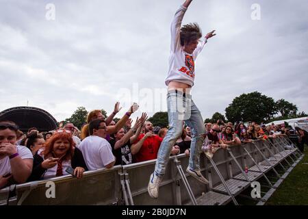 Asylums, Village Green Festival, Southend-on-Sea, Essex © Film Free Photography / Alamy Stock Photo