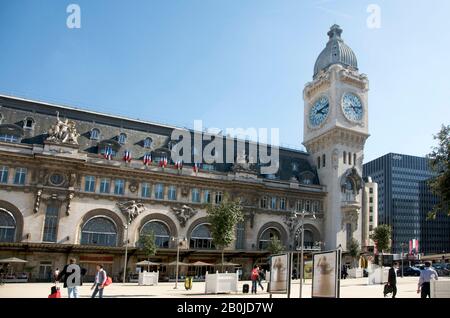 Gare de Lyon in Paris 12e arr, Ile de France, France Stock Photo