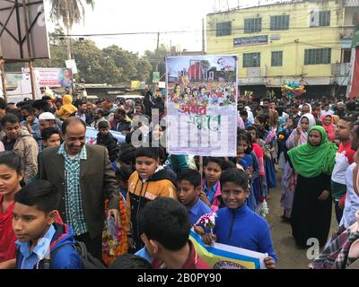 Jamalpur, Bangladesh. 21st Feb, 2020. Thousands of people gather at Jamalpur Language Martyrs' Memorial monument with flowers in homage to the martyrs of the 1952 Bengali Language Movement in Dhaka on February 21, 2020, on International Mother Language Day. (Photo by Ryan Rahman/Pacific Press) Credit: Pacific Press Agency/Alamy Live News Stock Photo