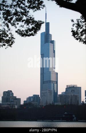 Jiangsu, Jiangsu, China. 21st Feb, 2020. Jiangsu, CHINA-On February 20, 2020, in Nanjing, Jiangsu province, some residents came to Xuanwu lake park to get close to nature and enjoy the beautiful spring scenery. Credit: SIPA Asia/ZUMA Wire/Alamy Live News Stock Photo