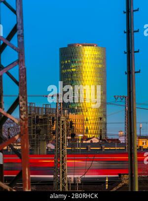 Westhafen Tower in the evening sun, Gutleutviertel, Frankfurt, Hesse, Germany Stock Photo