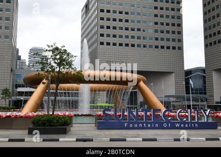 Suntec City, Fountain of Wealth in Singapore, Asia Stock Photo