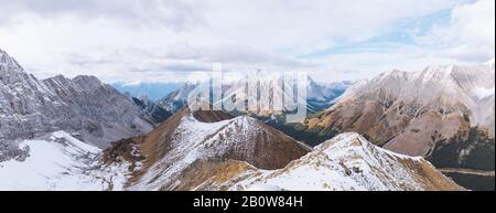 Panoramic view across the Canadian Rockies at Pocaterra Ridge. Stock Photo