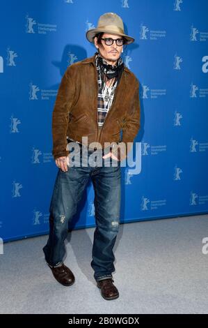 Berlin, Deutschland. 21st Feb, 2020. Johnny Depp during the 'Minamata' photocall at the 70th Berlin International Film Festival/Berlinale 2020 at Hotel Grand Hyatt on February 21, 2020 in Berlin, Germany. Credit: Geisler-Fotopress GmbH/Alamy Live News Stock Photo