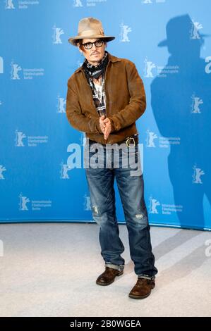 Berlin, Deutschland. 21st Feb, 2020. Johnny Depp during the 'Minamata' photocall at the 70th Berlin International Film Festival/Berlinale 2020 at Hotel Grand Hyatt on February 21, 2020 in Berlin, Germany. Credit: Geisler-Fotopress GmbH/Alamy Live News Stock Photo