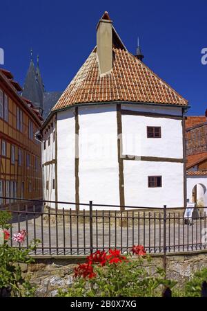 Stand construction, half-timbered museum Wordgasse, Quedlinburg, Saxony-Anhalt, Germany,
