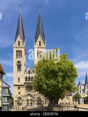Cathedral square with St. Stephen's Cathedral and St. Sixtus and St. Martini church, Halberstadt, Saxony-Anhalt, Germany, Stock Photo