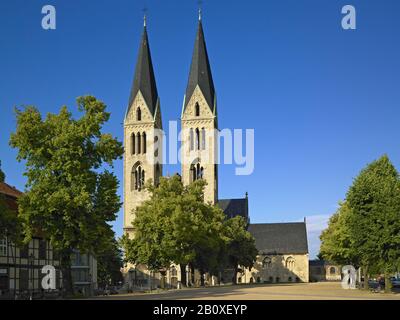 Cathedral square with St. Stephen's Cathedral and St. Sixtus, Halberstadt, Saxony-Anhalt, Germany, Stock Photo