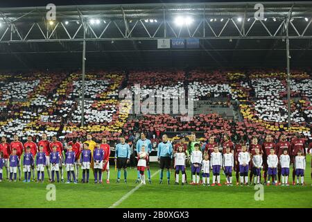 CLUJ-NAPOCA, ROMANIA - FEBRUARY 20: Both teams prior the UEFA Europa League round of 32 first leg match between CFR Cluj and Sevilla FC at Dr.-Constantin-Radulescu-Stadium on February 20, 2020 in Cluj-Napoca, Romania. Photo by MB Media) Stock Photo