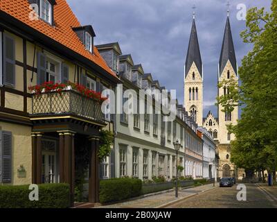 Cathedral square with St. Stephen's Cathedral and St. Sixtus, Halberstadt, Saxony-Anhalt, Germany, Stock Photo