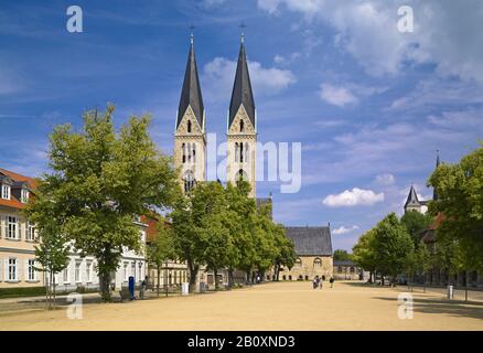 Cathedral square with St. Stephen's Cathedral and St. Sixtus, Halberstadt, Saxony-Anhalt, Germany, Stock Photo