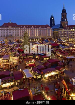 Striezelmarkt on the Altmarkt with Kreuzkirche in Dresden, Saxony, Germany, Stock Photo