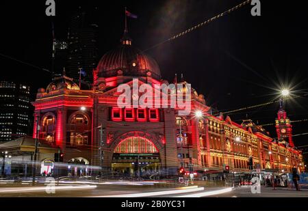 (200222) -- SYDNEY, Feb. 22, 2020 (Xinhua) -- Flinders Street Station is lit up in red in Melbourne, Australia, Feb. 21, 2020. As China is fighting the outbreak of COVID-19, the Victorian state government of Australia launched a new campaign on Thursday to show their support for the Chinese communities at home and abroad. As part of the campaign, a number of Victoria landmarks, including the Arts Center, National Gallery of Victoria, Melbourne Museum, Melbourne Town Hall and Flinders Street Station, were be lit up in red and gold on Friday as a symbol of solidarity with Chinese Victorians. (Xi Stock Photo