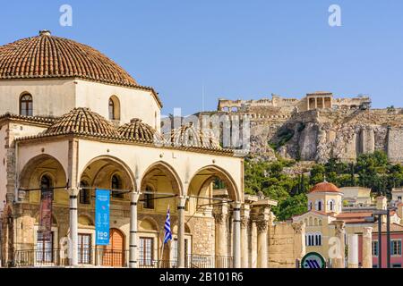 Tzistarakis Mosque overlooked by the Acropolis, Monastiraki Square, Athens, Greece Stock Photo