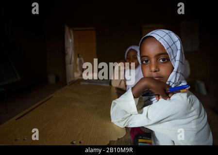 Children of a school in central Sahara, Sudan Stock Photo