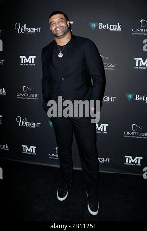 Shawne Merriman walking the red carpet at Floyd Mayweather&rsquo;s 43rd