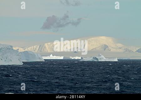 icebergs and coastal scenery at the Weddell Sea, Antarctica, Weddell Sea Stock Photo