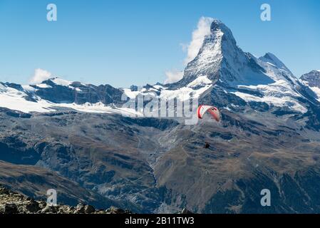 Paraglider, Matterhorn, Zermatt, Switzerland Stock Photo