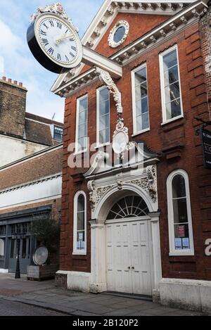 Georgian Clock on the Old Corn Exchange, High Street, Rochester, Kent Stock Photo