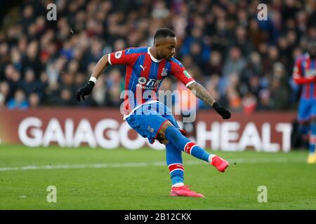 London, UK. 22nd February 2020. English Premier League Football, Crystal Palace versus Newcastle United; Jordan Ayew of Crystal Palace shoot but goes wide Credit: Action Plus Sports Images/Alamy Live News Stock Photo