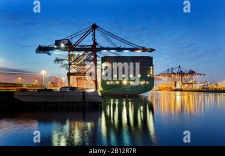 Container ship CSCL STAR Hong Kong,one of the largest container ships in the world,first start at the Eurokai Container Terminal,Hamburg,access ramps,loading of overseas shipping containers,Waltershof,Port of Hamburg,Hamburg,Germany,Europe Stock Photo