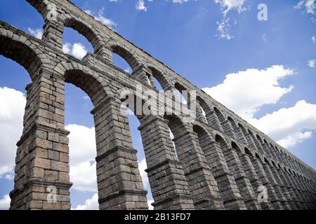 Roman aqueduct of Segovia. Castilla La Mancha, Spain Stock Photo