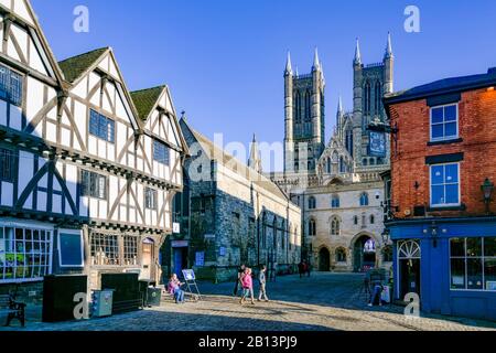 Street scene, Steep Hill, Lincoln, Lincolnshire, England, UK Stock Photo