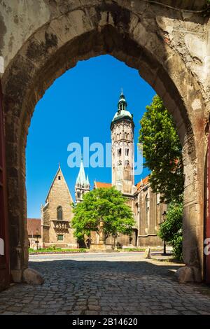 Naumburg Cathedral St. Peter and Paul, view through archway, UNESCO World Heritage, Naumburg, Saxony-Anhalt, Germany Stock Photo