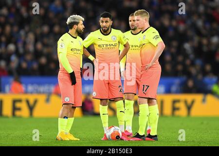 LEICESTER, ENGLAND - FEBRUARY 22ND Sergio Aguero (10), Riyad Mahrez (26) and Kevin De Bruyne (17) of Manchester City discuss tactics during the Premier League match between Leicester City and Manchester City at the King Power Stadium, Leicester on Saturday 22nd February 2020. (Credit: Jon Hobley | MI News) Photograph may only be used for newspaper and/or magazine editorial purposes, license required for commercial use Credit: MI News & Sport /Alamy Live News