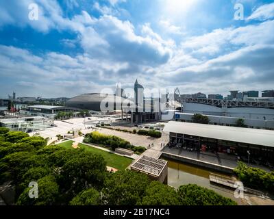 Portugal, Lissabon, Einkaufszentrum Centro Vasco da Gama am Bahnhof Oriente mit Altice Arena Stock Photo