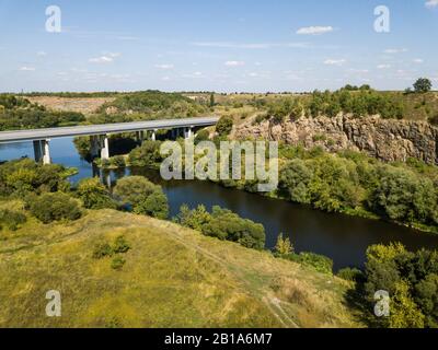 Talabalar fotosurati achchiq