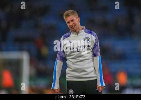 22nd February 2020, King Power Stadium, Leicester, England; Premier League, Leicester City v Manchester City :Kevin De Bruyne (17) of Manchester City in warm up
