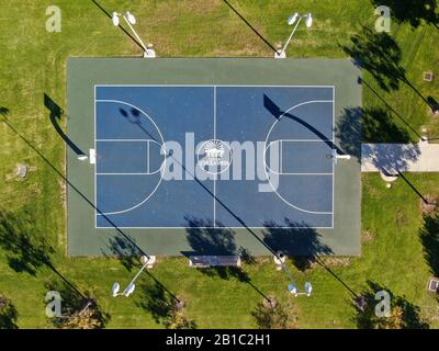 Aerial Top view of basketball field inside a park of Chula VIsta City, California, USA. January 12th, 2020 Stock Photo