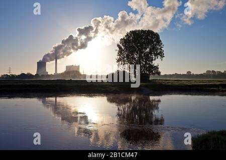 hard coal-fired power station Heyden at sunrise, Germany, North Rhine-Westphalia, Petershagen Stock Photo