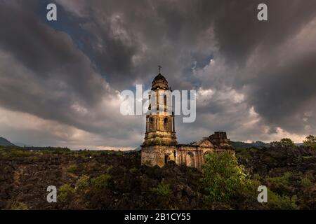 Church engulfed in lava, Paricutin volcano, state of Michoacan, Mexico, Central America Stock Photo