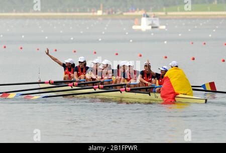 Shunyi, CHINA. Medal Presentation.  Women's Eights. Bronze medalist ROM W8+2008 Olympic Regatta, Shunyi Rowing Course.  Sun 17.08.2008.  [Mandatory Credit: Peter SPURRIER, Intersport Images.  centre; Gold medalist CHN W4X left to right  Bin Tang, Jin Ziwei, Aihua Xi, Yangyang Zhang)  Left; Silver medalist GBR W4X Annie VERNON, Debbie FLOOD, Frances HOUGHTON and Katerine GRAINGER  right;  Bronze  medalist  GER W4X left to right Britta Oppelt, Manuela Lutze, Kathrin Boron, Stephanie Schiller) Stock Photo