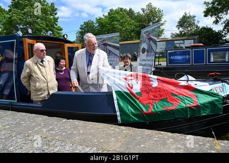 Terry Waite CBE unveiling a new charity narrowboat, Lady Winifred, at the Trevor Basin near Wrexham in Wales. Stock Photo