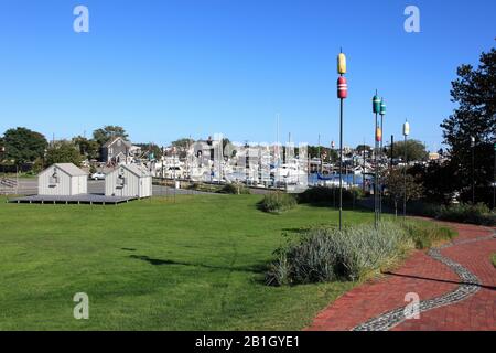 HyArts Cultural District, Walkway to the Sea, Aselton Park, Hyannis, Cape Cod, Massachusetts, New England, USA Stock Photo