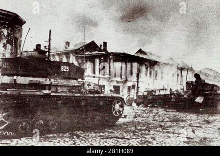 German panzer passes through Zhitomir in November 1943 Stock Photo