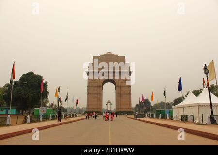 30 October 2019, Delhi, India. Tourists at front view of India Gate Stock Photo