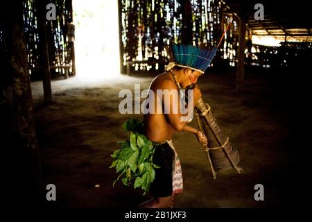 Indian, Indigenous dance, Dessano Tribe, Tupé Community, Manaus, Amazônia, Amazonas, Brazil Stock Photo