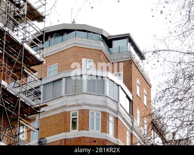 Former London apartment building of Dodi Fayed, 60 Park Lane, London, England. A meeting place for his girlfriend HRH Princess Diana, Stock Photo