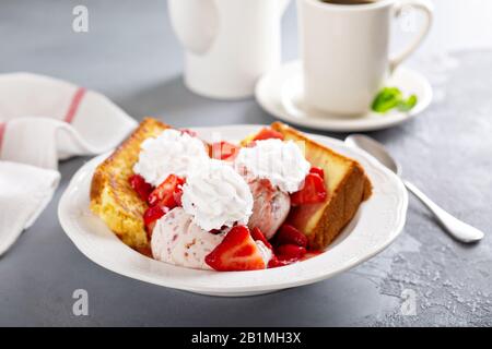 Grilled pound cake with strawberry ice cream Stock Photo