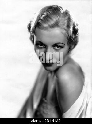 KAREN MORLEY Publicity Portrait as Poppy in SCARFACE 1932 directors HOWARD HAWKS and RICHARD ROSSON novel Armitage Trail screen story Ben Hecht producer Howard Hughes The Caddo Company / United Artists Stock Photo