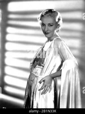 KAREN MORLEY Publicity Portrait as Poppy in SCARFACE 1932 directors HOWARD HAWKS and RICHARD ROSSON novel Armitage Trail screen story Ben Hecht producer Howard Hughes The Caddo Company / United Artists Stock Photo