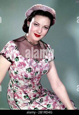 LINDA DARNELL (1924-1965) American film actress about 1950 Stock Photo