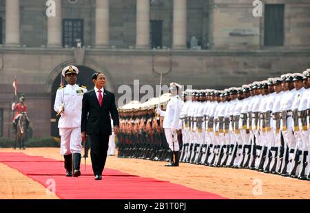 New Delhi, India. 27th Feb, 2020. Myanmar President U Win Myint inspects honor guard during a ceremonial reception at Indian presidential palace, in New Delhi, India, Feb. 27, 2020. Credit: Partha Sarkar/Xinhua/Alamy Live News Stock Photo