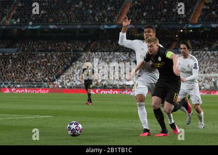 Madrid, Spain. 26th Feb, 2020. Casemiro (L) and Sterling (R).Victory of Manchester City 2 to 1 over Real Madrid in Santiago Bernabeu stadium, with goals of Gabriel Jesus, Kevin De Bruyne for Manchester City and Isco for Real Madrid. Full entrance for the first leg of 8th of Champions League in Madrid, Spain on February 26, 2020. (Photo by Jorge Gonzalez/Pacific Press/Sipa USA) Credit: Sipa USA/Alamy Live News Stock Photo