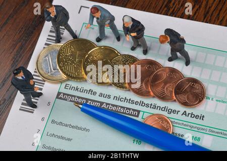 Einkunfte Aus Nichtselbstandiger Arbeit Formular N Steuererklarung Stock Photo Alamy